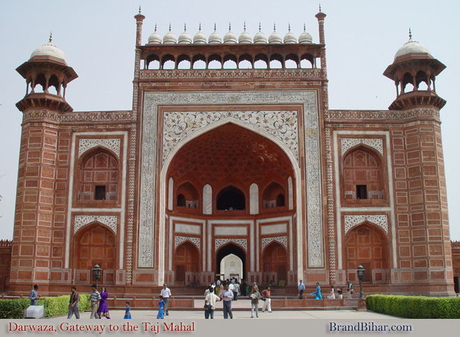 Gateway to the Taj Mahal